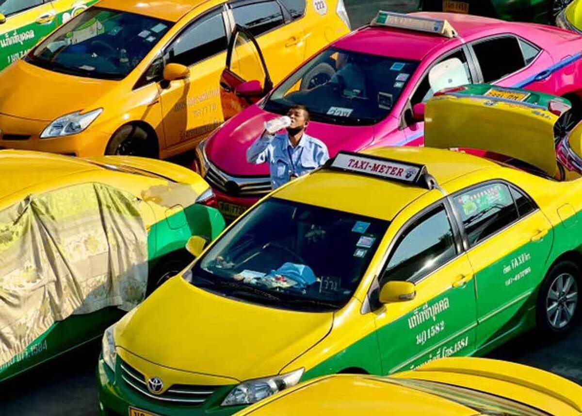 رنگی‌های مسافربر!؛ متفاوت‌ترین تاکسی‌های دنیا کدامند؟