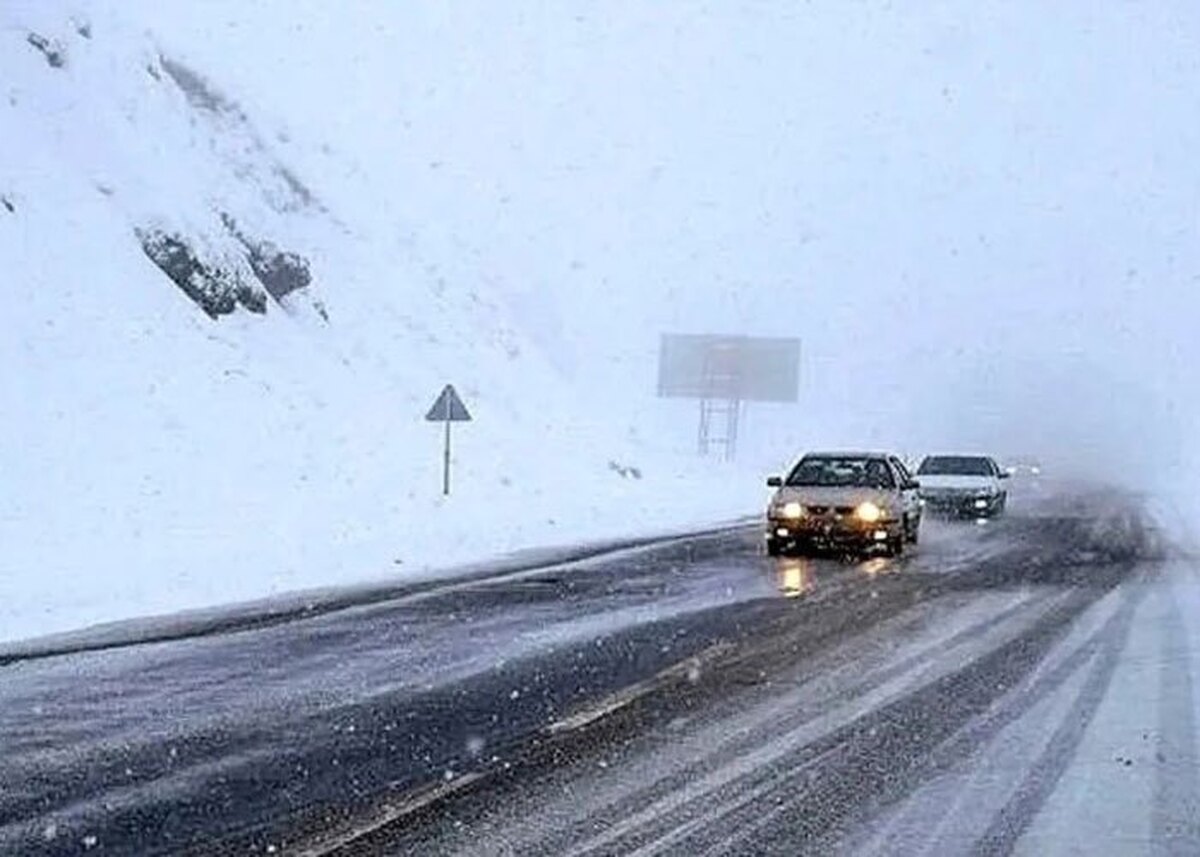 بارش برف و باران در جاده‌های ۵ استان کشور