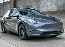 خش انداختن عمدی به خودروی تسلا توسط یک پیرمرد! + ویدئو منبع سایت کارنا