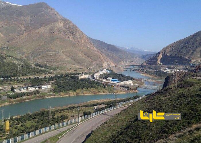 قابی قدیمی از جاده رشت و پل منجیل