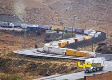 دلیل صف طولانی کامیون‌ها پشت مرز‌های ایران و پاکستان منبع سایت کارنا