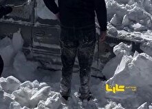 بیرون آوردن خودرو‌های مدفون شده زیر برف + فیلم منبع سایت کارنا