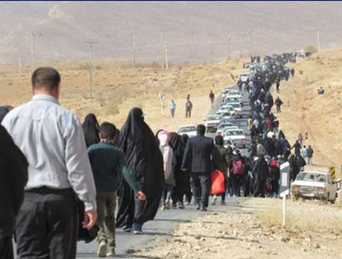 افزایش ترافیک محور‌های تردد زوار در کرمانشاه / آغاز بازگشت زائران از ۳ روز دیگر