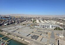 خودرو‌های لاکچری که در بنادر هرمزگان خاک می‌خورند منبع سایت کارنا