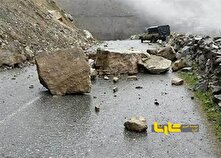 رانش زمین جاده چالوس را مسدود کرد منبع سایت کارنا