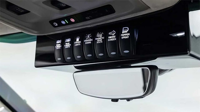 امکانات کادیلاک لیموزین در دل یک نفربر نظامی! امکانات کادیلاک لیموزین در دل یک نفربر نظامی!