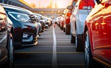 واردات خودرو توسط خارج نشین ها؛ گفتار درمانی یا راهکاری برای تنظیم بازار خودرو؟