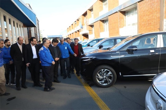 تاکید مدیرعامل ایران‌خودرو بر تامین ورق‌های باکیفیت و ایمن خودرو از منابع داخلی