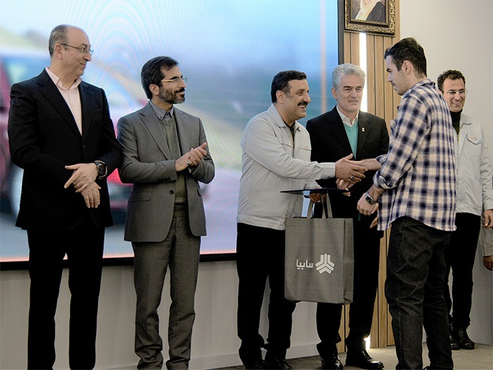 بدون سودآوری پایدار، پژوهش و توسعه در صنعت خودرو ممکن نیست/ تحقیق و توسعه در صنعت خودرو سهم کمتر از یک درصد دارد