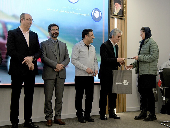 بدون سودآوری پایدار، پژوهش و توسعه در صنعت خودرو ممکن نیست/ تحقیق و توسعه در صنعت خودرو سهم کمتر از یک درصد دارد