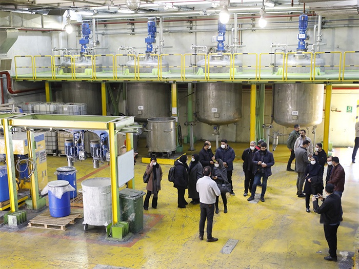 تمرکز طیف سایپا بر تولید رنگ‌های دوستدار محیط زیست/ طیف سایپا تنها تولیدکننده رنگ‌های پایه آب در منطقه است