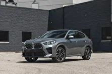 گام جدید پرشیا خودرو در تحویل خودرو‌های بی ‌ام و X۲ به جانبازان