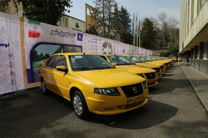 برای نوسازی گسترده ناوگان تاکسی و اتوبوس فرسوده آمادگی داریم