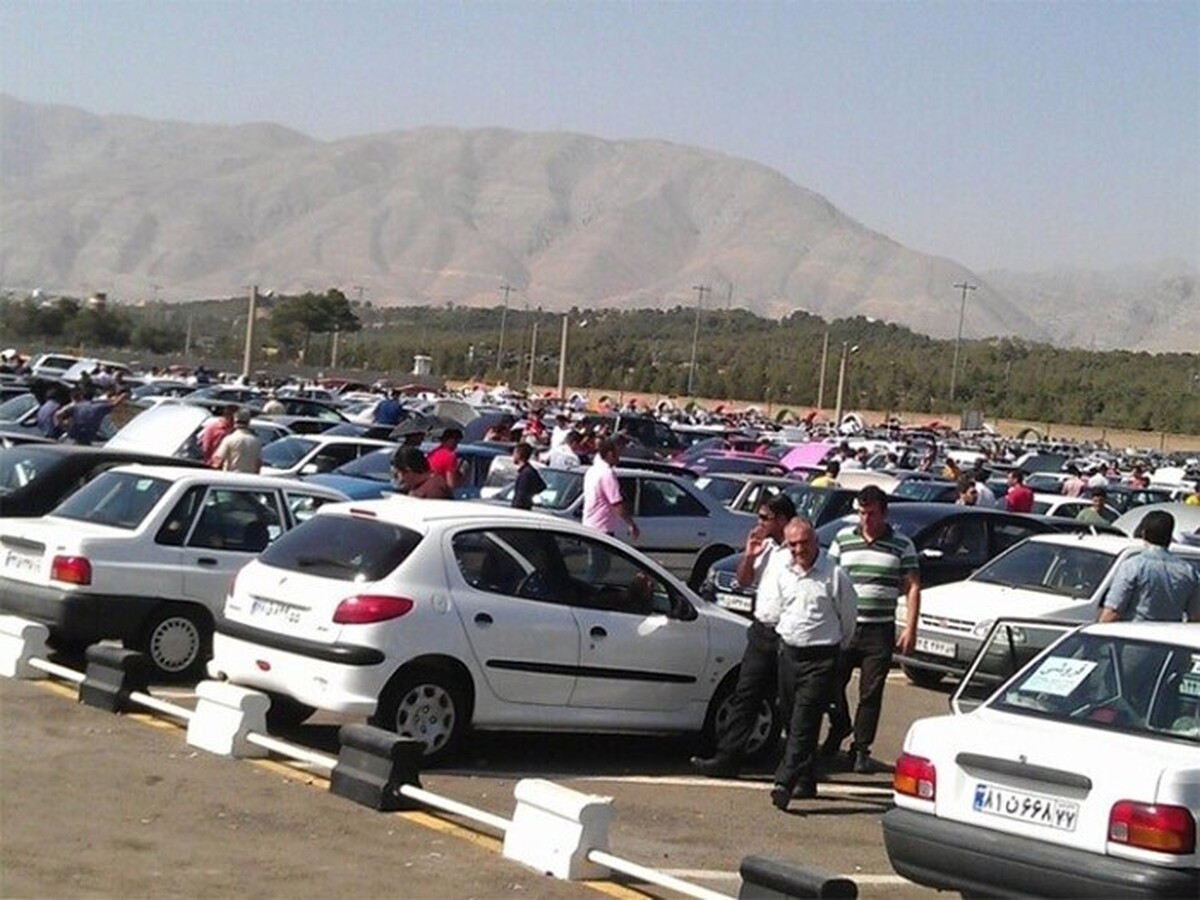 دلار، بازار خودرو را شوکه کرد + جدول قیمت