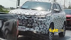 تویوتا یک فیس لیفت جدید آماده می کند + عکس