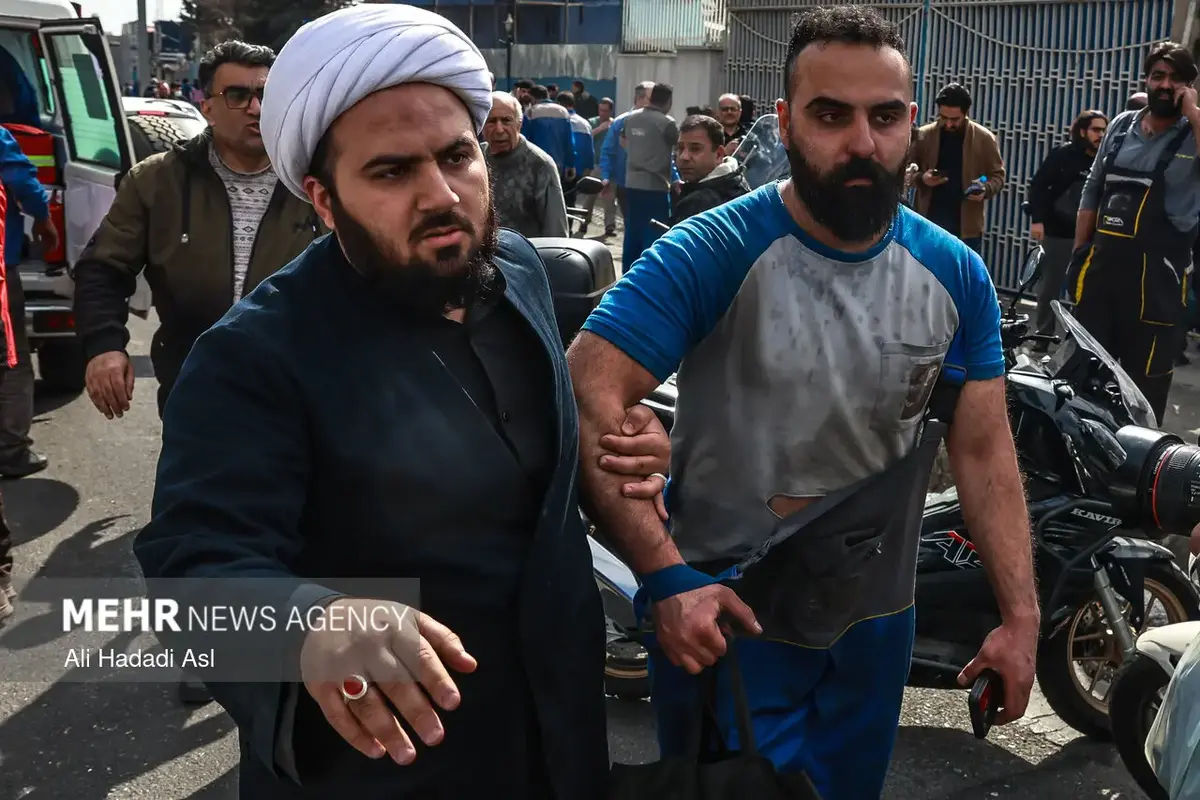 تصاویر حمله به ایران خودرو در غرب تهران