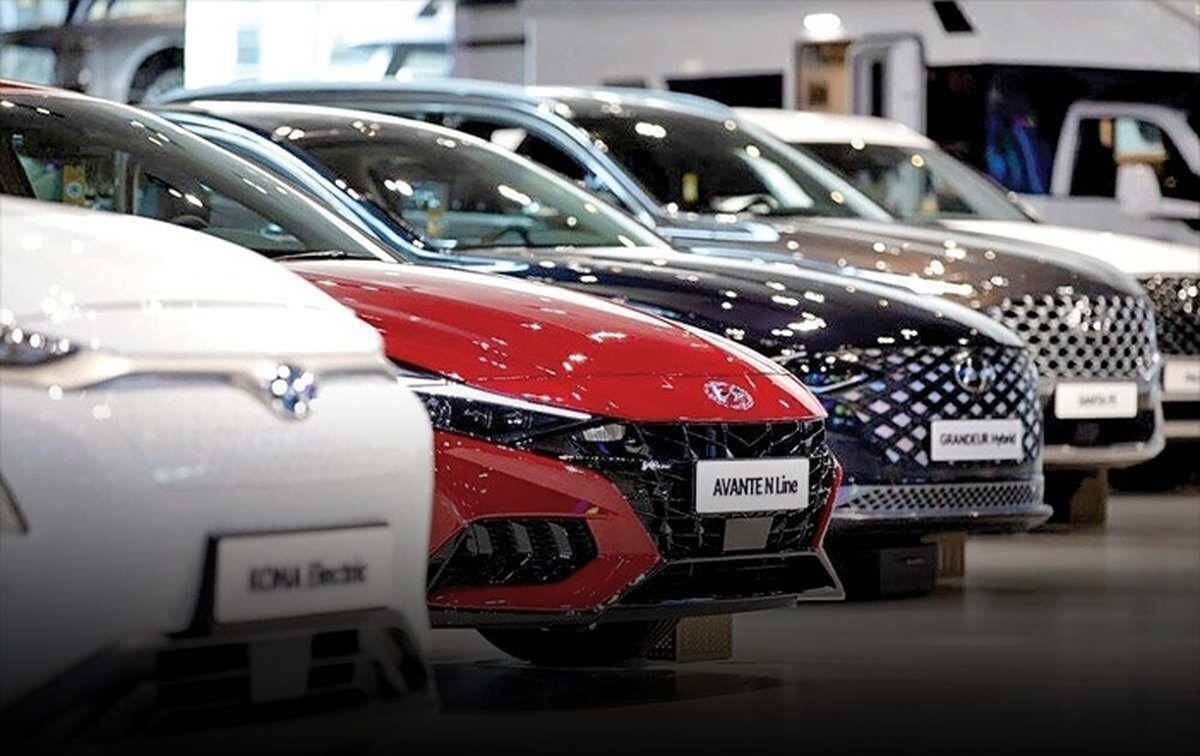 کاهش حقوق گمرکی و تعرفه واردات خودرو بدون تامین ارز کارساز نیست