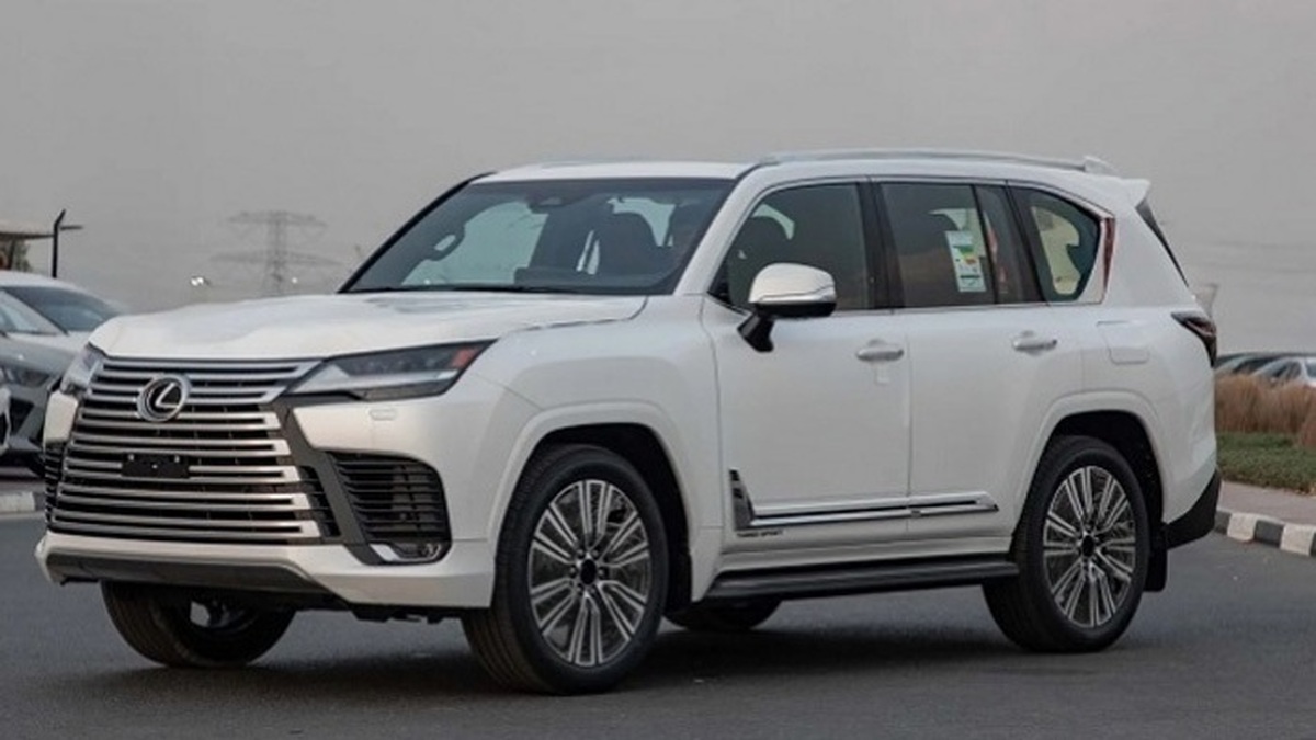 قیمت و شرایط عجیب فروش لکسوس LX۶۰۰ در ایران