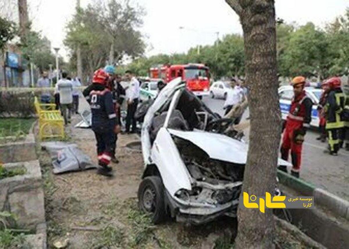 برخورد خودرو با درخت جان سه نفر را گرفت + عکس