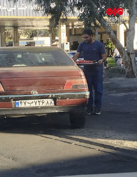 تصویر جالبی که از یک پمپ بنزین در تهران وایرال شد