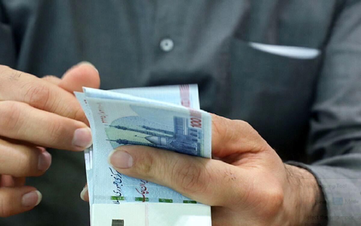 ادعای تعویق پرداخت حقوق کارمندان دولت تکذیب شد