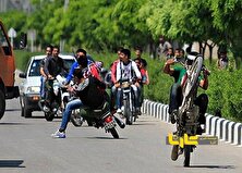 توقیف موتور سیکلت‌ های هنجارشکن در این شهر اجرایی شد! منبع سایت کارنا