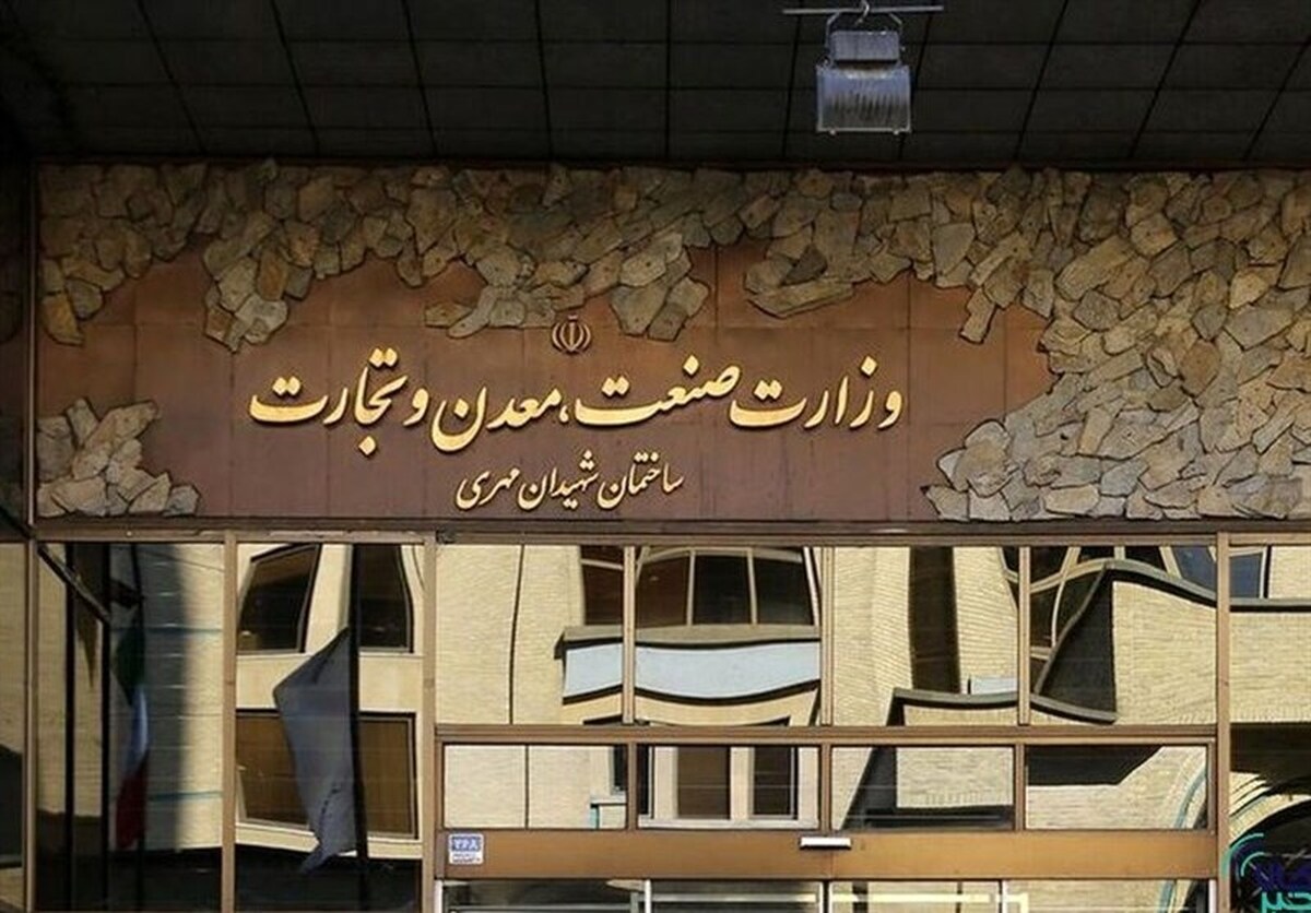 وزارت صمت عامل اصلی آشفتگی و معضلات واردات خودرو