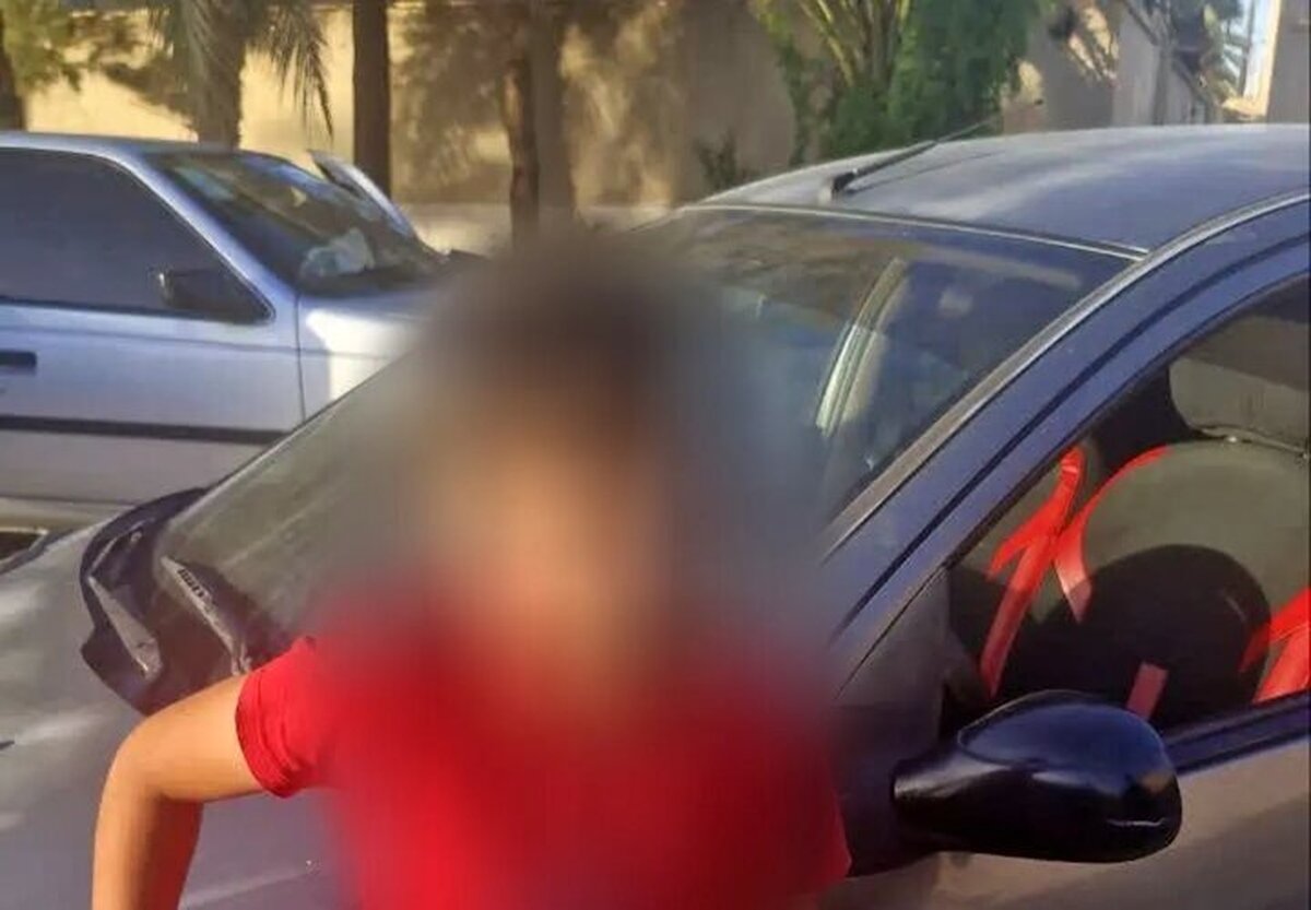 رانندگی کودک ۱۲ ساله با پژو ۲۰۶ ! + عکس