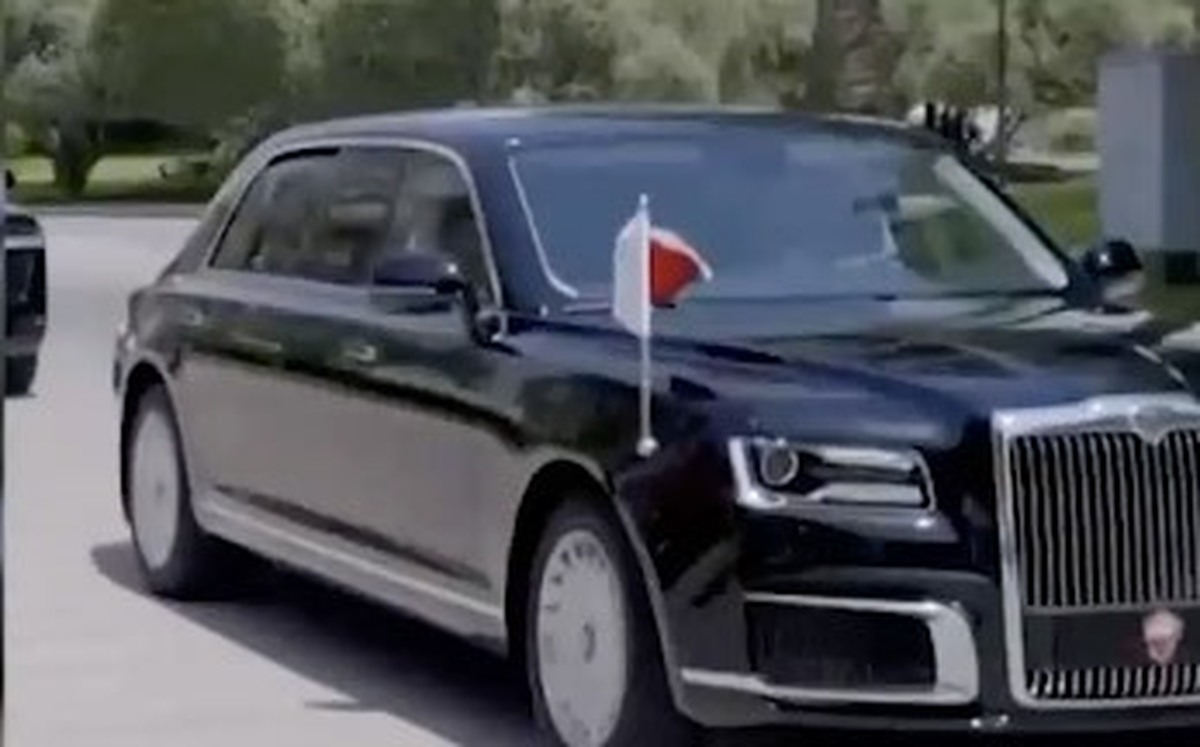 فیلم کادوی لوکس پوتین به پادشاه بحرین