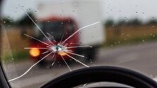 دلایل ترک خوردن شیشه خودرو و راه‌های پیشگیری از آن