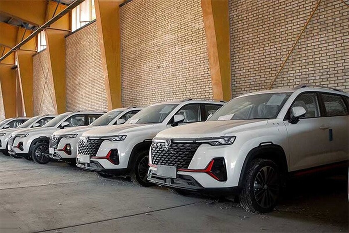 دستور تعیین تکلیف فوری ۲۸۰۰ خودرو در گمرک صادر شد