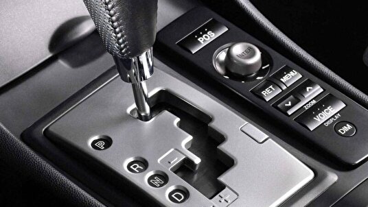 اشتباهات رایج رانندگان خودروهای اتوماتیک