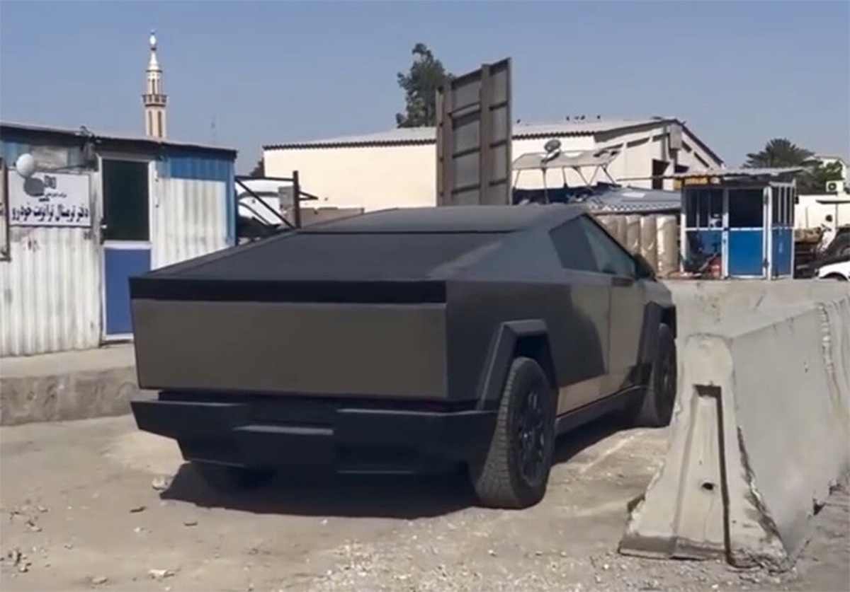 ماجرای ورود اولین خودروی تسلا به تهران چه بود؟