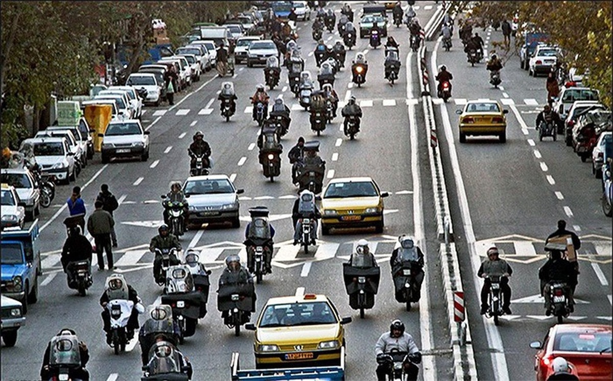 آپشن‌های خاص و عجیب موتور یک مرد قزوینی + فیلم