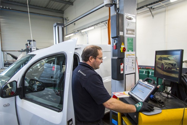 دستگاه دیاگ چیست و چه کاری انجام می‌دهد؟