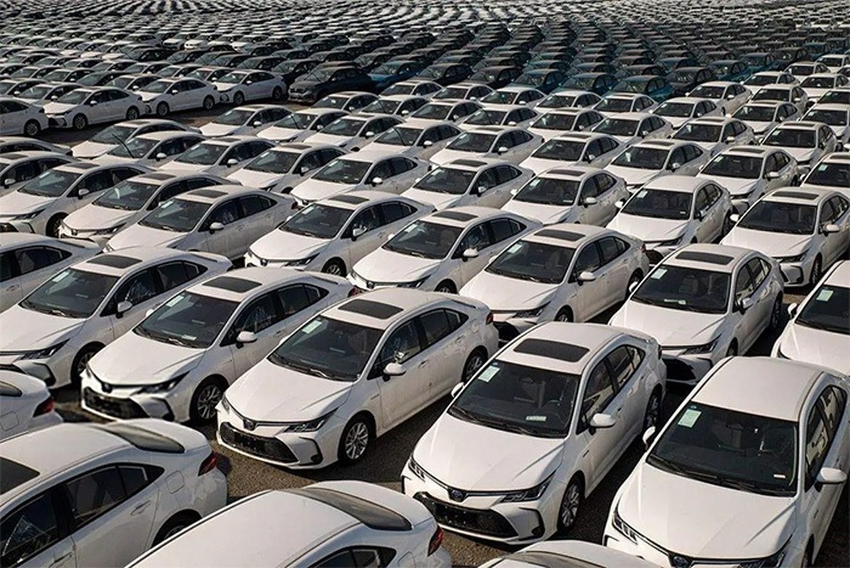 واردات خودرو امسال به ۵۰ هزار دستگاه هم نمی‌رسد