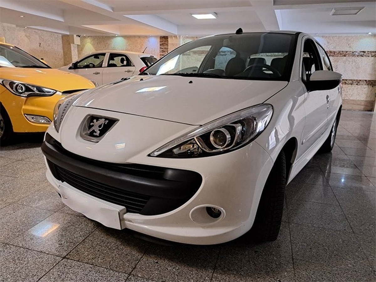 قیمت خودرو‌های ایران خودرو امروز شنبه ۱۷ آبان ۱۴۰۴ + جدول