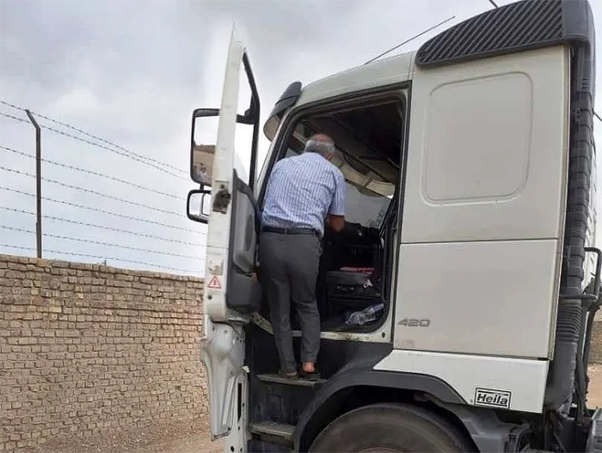 روش عجیب یک راننده برای جلوگیری از سرقت کامیون