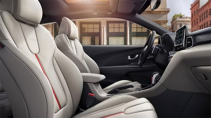 ۱۰ ویژگی مسخره خودرو‌ها که خوشبختانه از بین رفتند