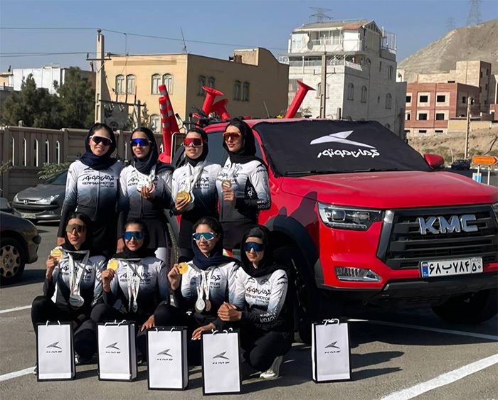 قهرمانی و رکورد شکنی برای بانوان دوچرخه سوار کرمان موتور+فیلم قهرمانی و رکورد شکنی برای بانوان دوچرخه سوار کرمان موتور+فیلم