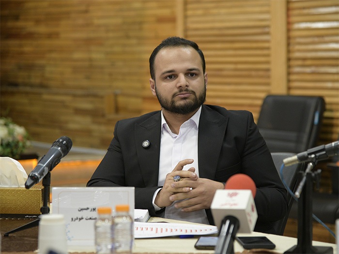 چگونه در دهه ۱۳۸۰، خودروسازی ایران به وابستگی رسید؟ / صنعت خودروسازی یکی از اهداف اصلی تحریم‌ها بوده است/ برای صنعت خودرو نقشه توسعه پایدار تدوین نشده است/ صنعت خودرو نسبت به بسیاری از صنایع وضعیت بهتری دارد/ تعطیل‌کردن صنعت خودرو منطقی و امکان‌پذیر نیست