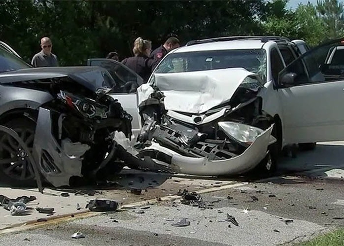 قانون تصادف ۵۰-۵۰ چیست؟