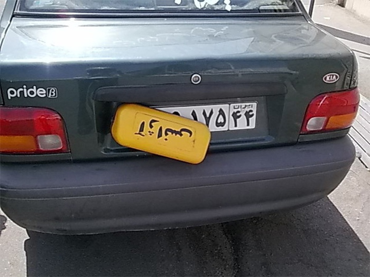 شغل‌ عجیب پوشنده پلاک خودرو یا موتور سیکلت!