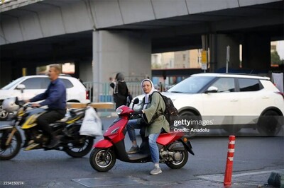 موتور سواری بانوان